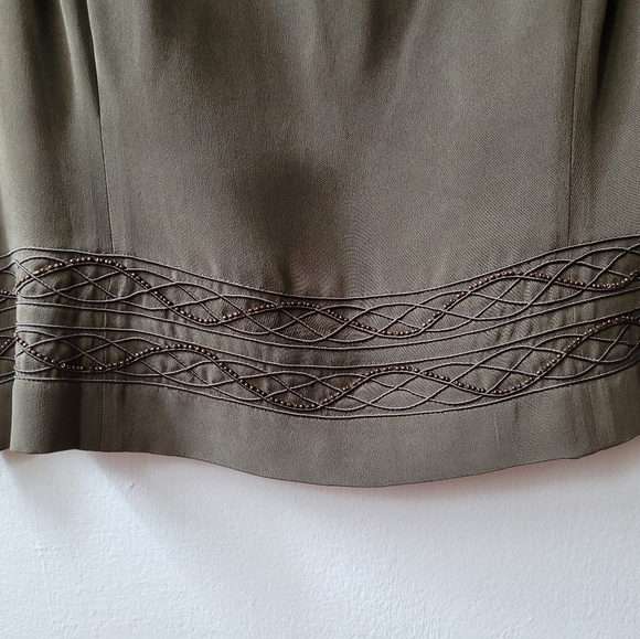 Size 8P - Jones New York 100% silk green top - Picture 2 of 4